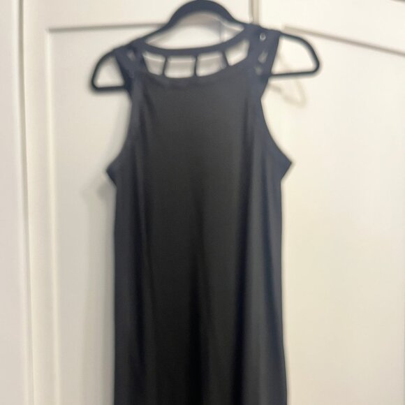 Black BCBG Generation lattice neck flowy mini dress - Picture 2 of 4